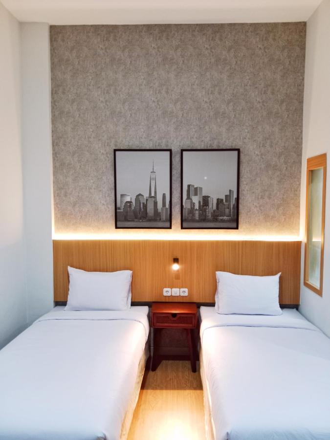 Andita Syariah Hotel Sorabaya Extérieur photo