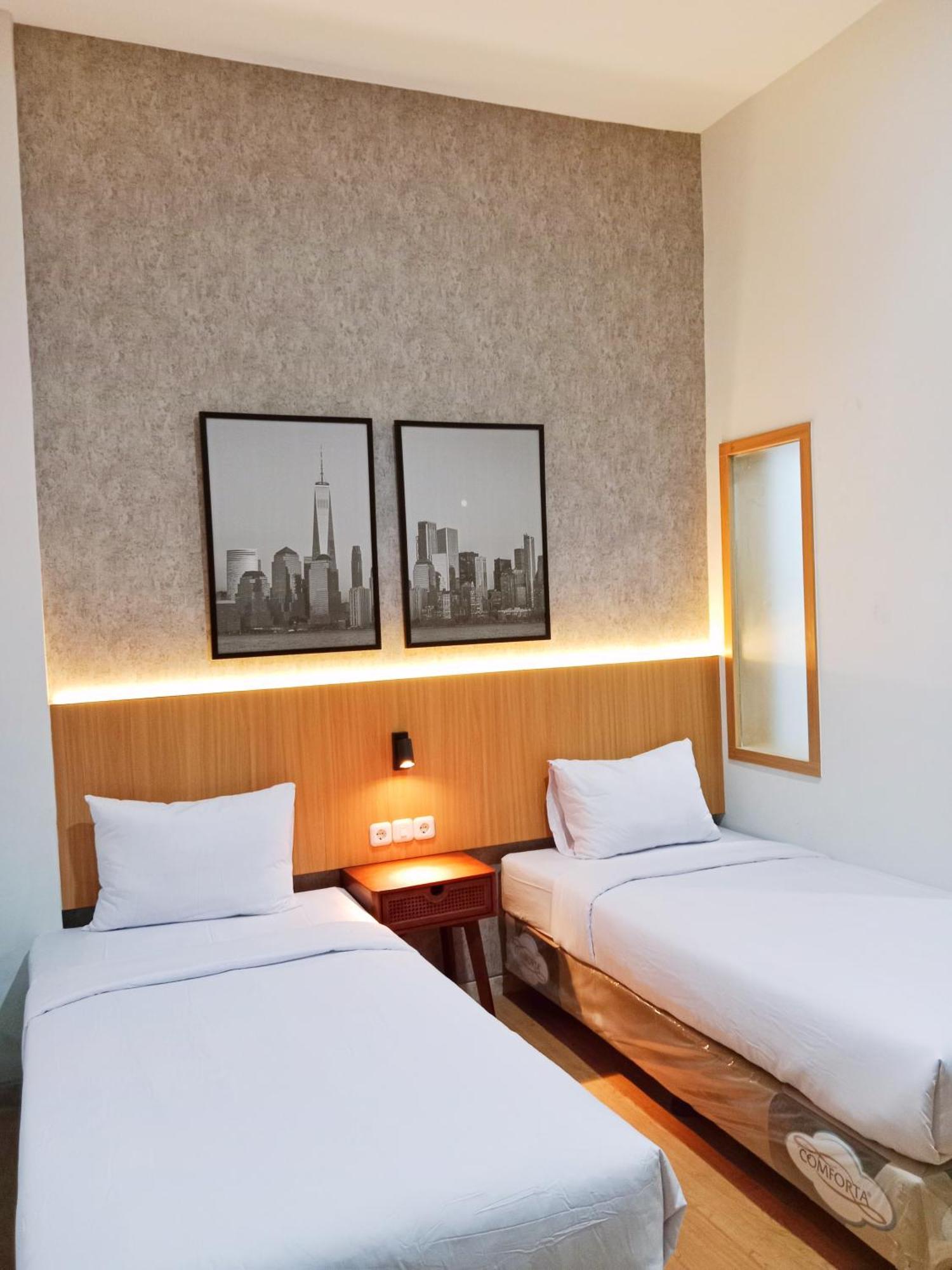 Andita Syariah Hotel Sorabaya Extérieur photo
